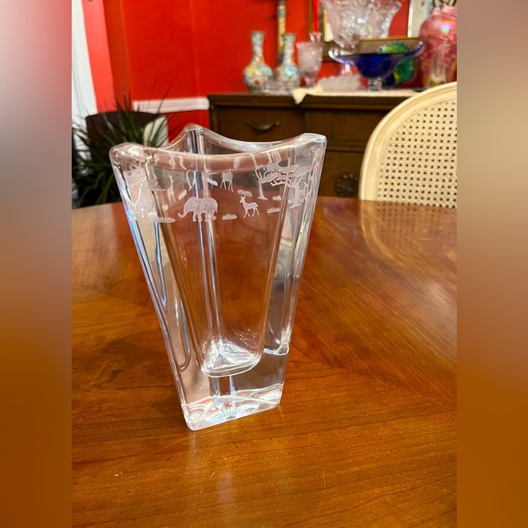 Mikasa Vintage SAFARI Etched Triangular Vase 8”. *Retired Rare - Picture 4 of 12